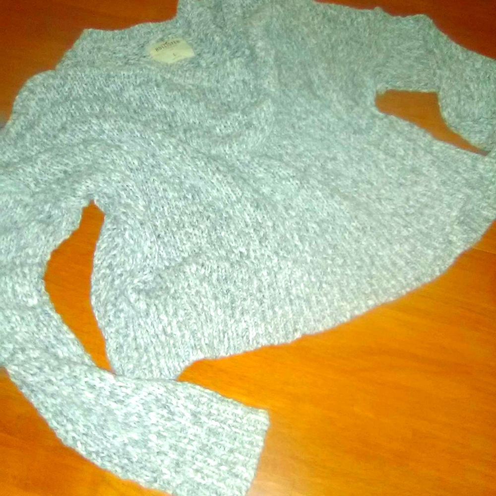 ❄Hollister loose knit cropped sweater❄